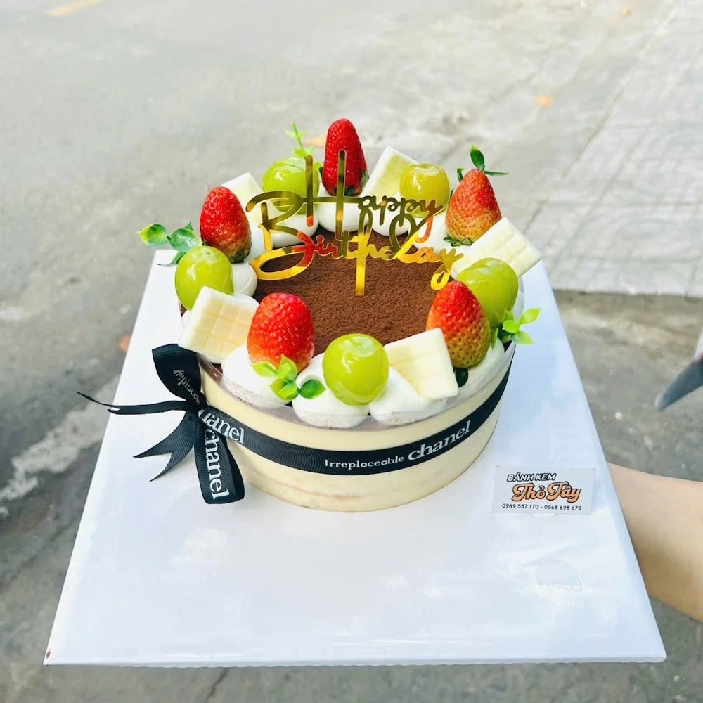 Bánh sinh nhật Tiramisu hoa quả