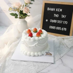 Bánh kem dâu tây đơn giản