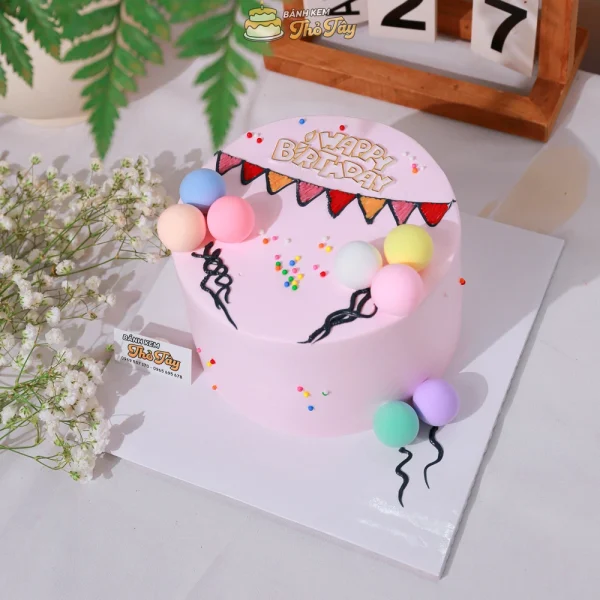 Bánh kem màu hồng dễ thương