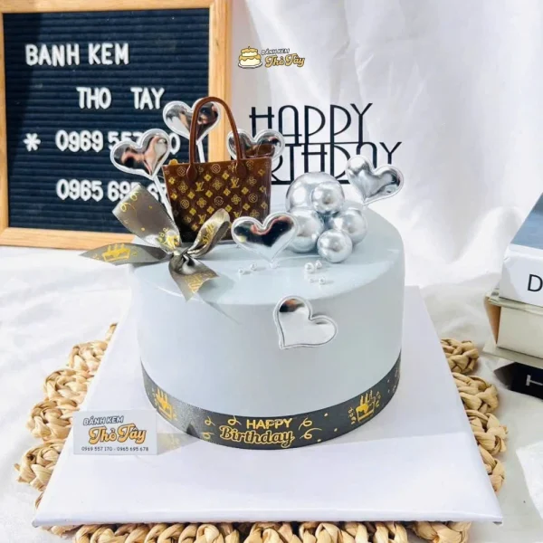 Bánh kem túi LV sang chảnh