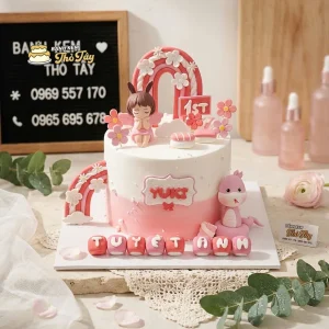 Bánh kem cho bé gái màu hồng