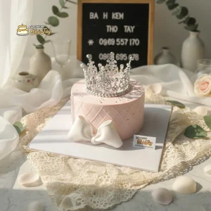 Bánh kem vương miện cho nữ