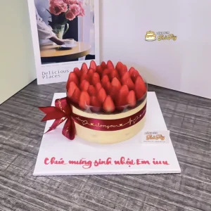 Bánh kem trái cây dâu tây