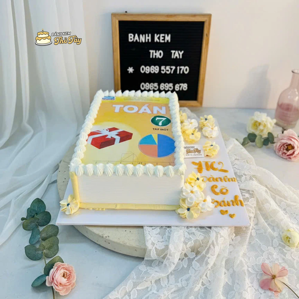 bánh kem hình chữ nhật in hình môn học