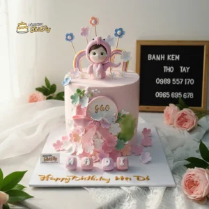 Bánh kem trang trí bông hoa cho bé gái