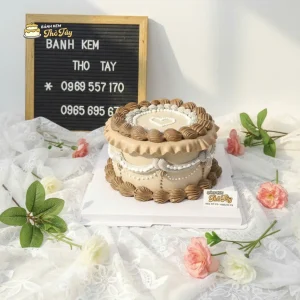 Bánh kem màu nâu đơn giản
